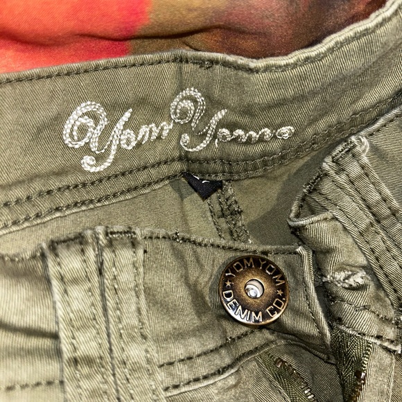 Green Jeans - Picture 4 of 5